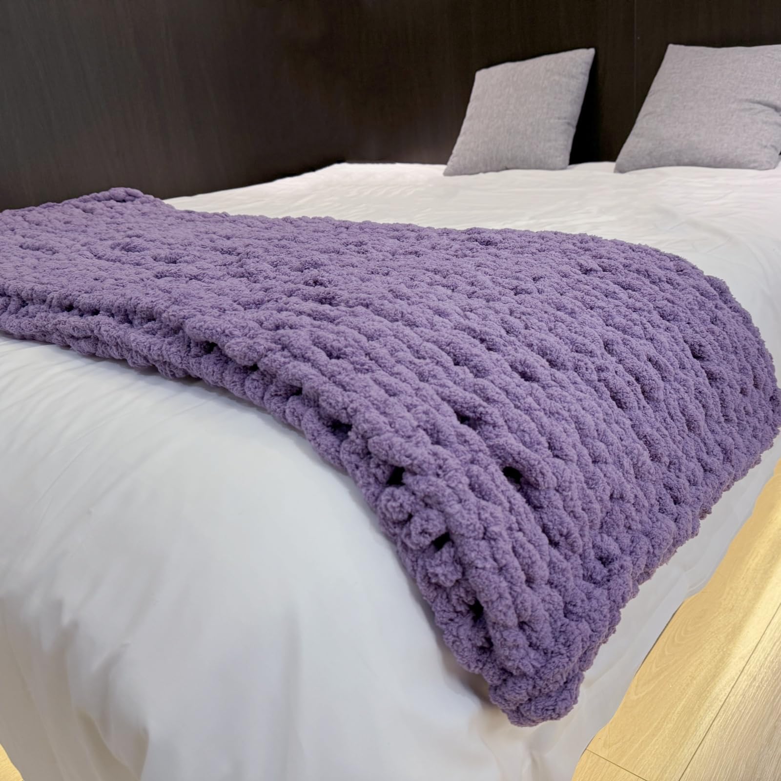 Chunky Knit Blanket Throw 40"×40", Hand Knitted Warm Chenille Throw Blanket, Home Decor Soft Thick Yarn Cable Knit Blanket, Soft Breathable Fleece Banket Christmas for Couch Bed Sofa Best Gift (Gray)
