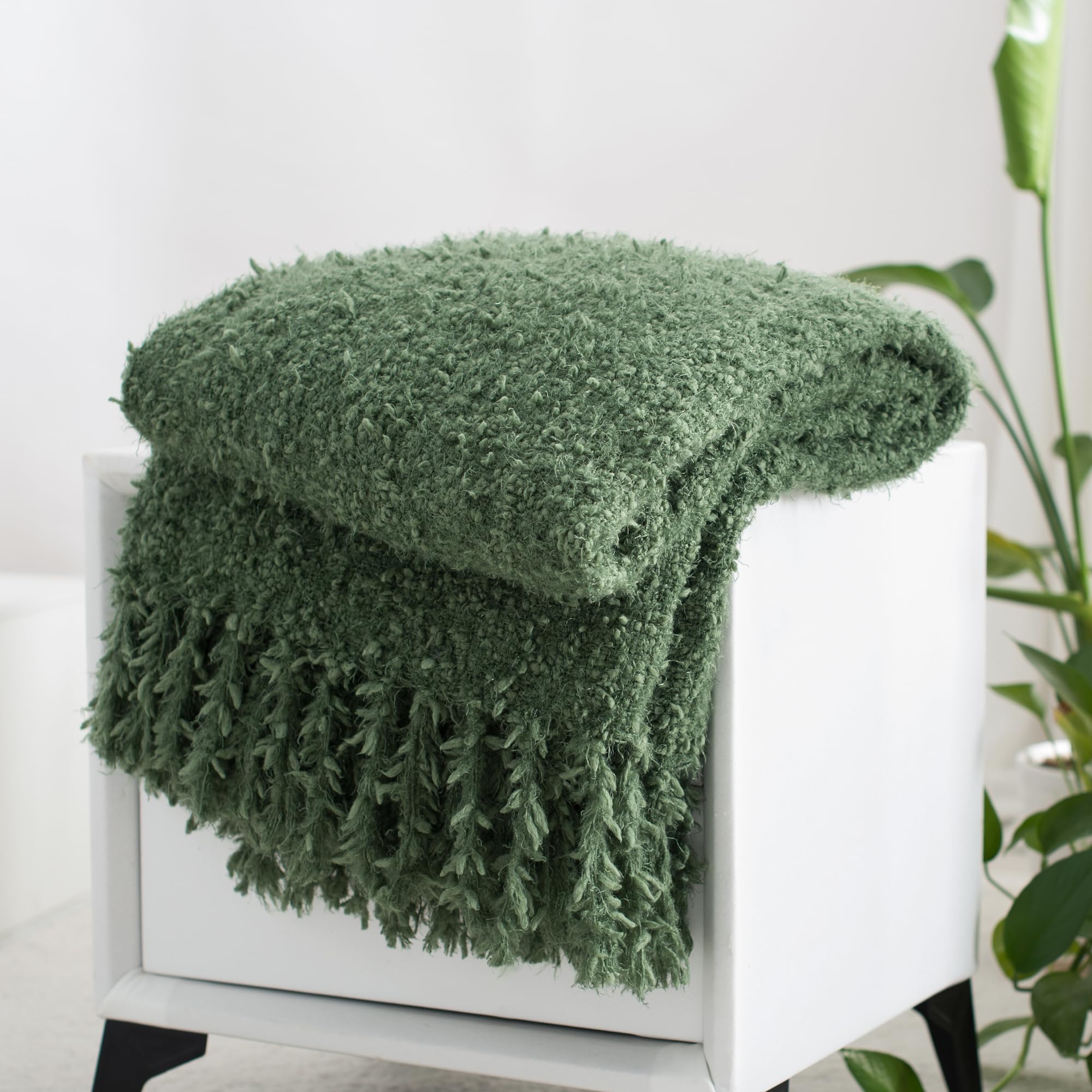 Winter Knit Throw Blanket Fluffy Fuzzy Soft Lightweight Cozy Farmhouse Tassels Chunky Knitted Throws for Couch Sofa Bed (Navy Blue, 50"x60")