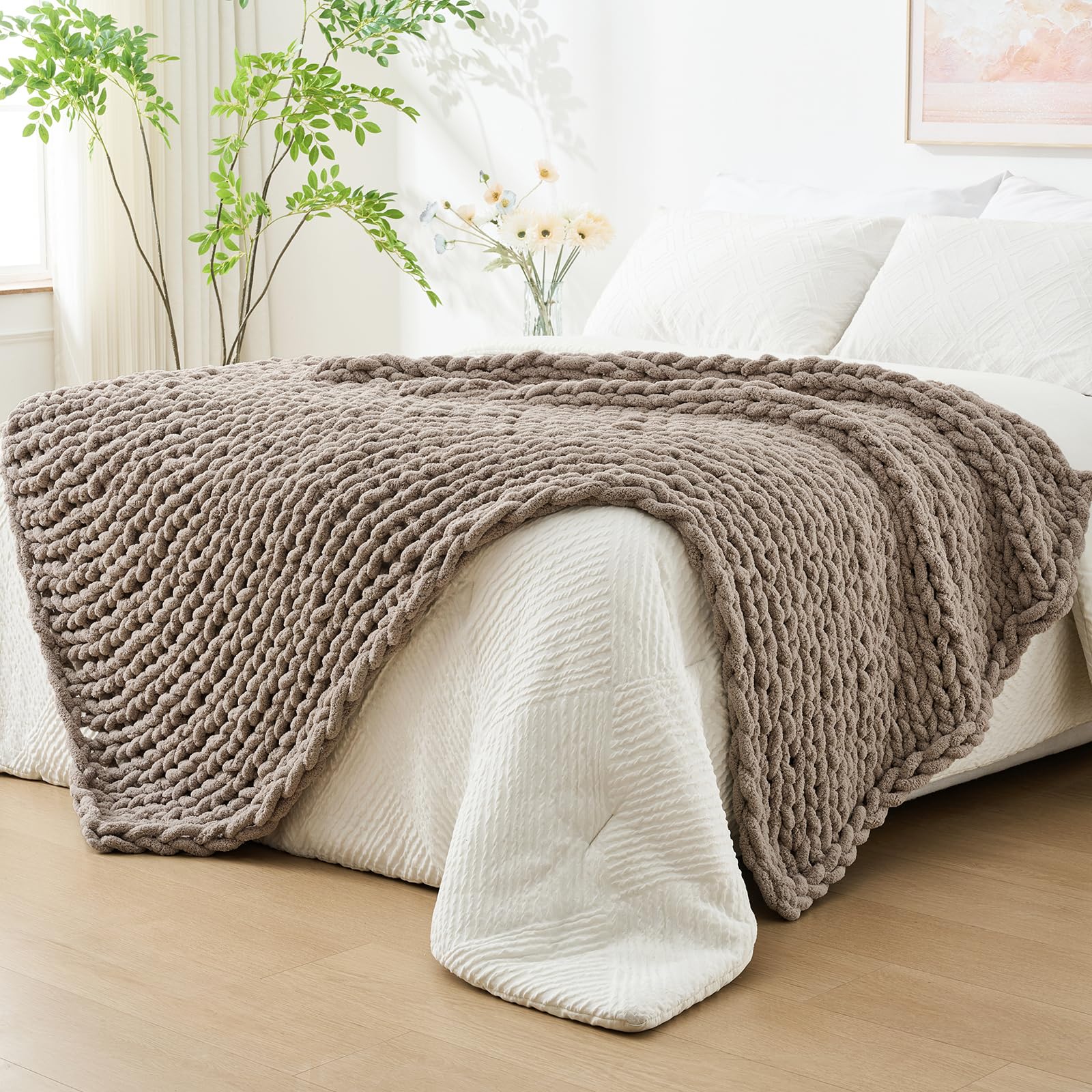 Bigacogo Chunky Knit Throw Blanket for Couch, 40x60 inches, 100% Hand Knitted with Thick Jumbo Chenille Yarn, Cozy Soft Large Rope Knot Cable Crochet Blankets for Sofa Bed Living Room, Beige