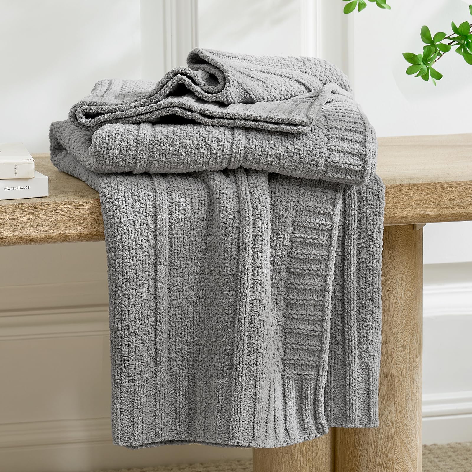 Amélie Home Premium Chenille Throw Blanket, Soft Cozy Luxury Two-Tone Knit Blanket for Couch, Sofa, Chair, Home Decor, Blue & Ivory 50"x60"